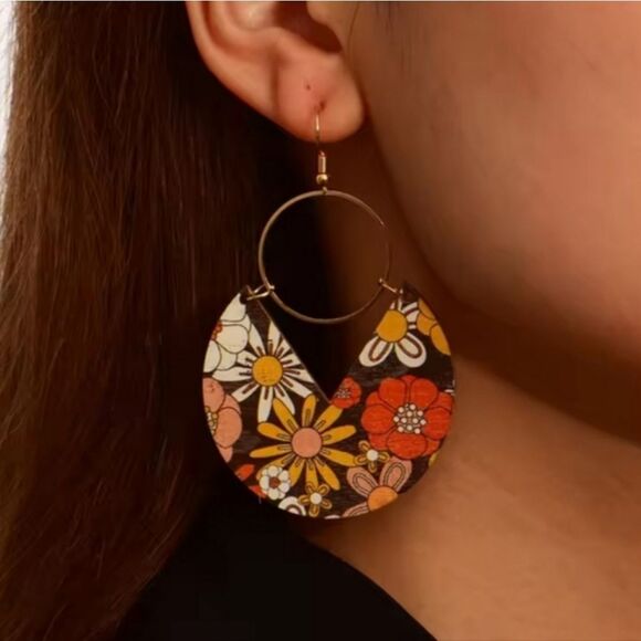 New Floral Geometric Drop Earrings - Picture 2 of 6